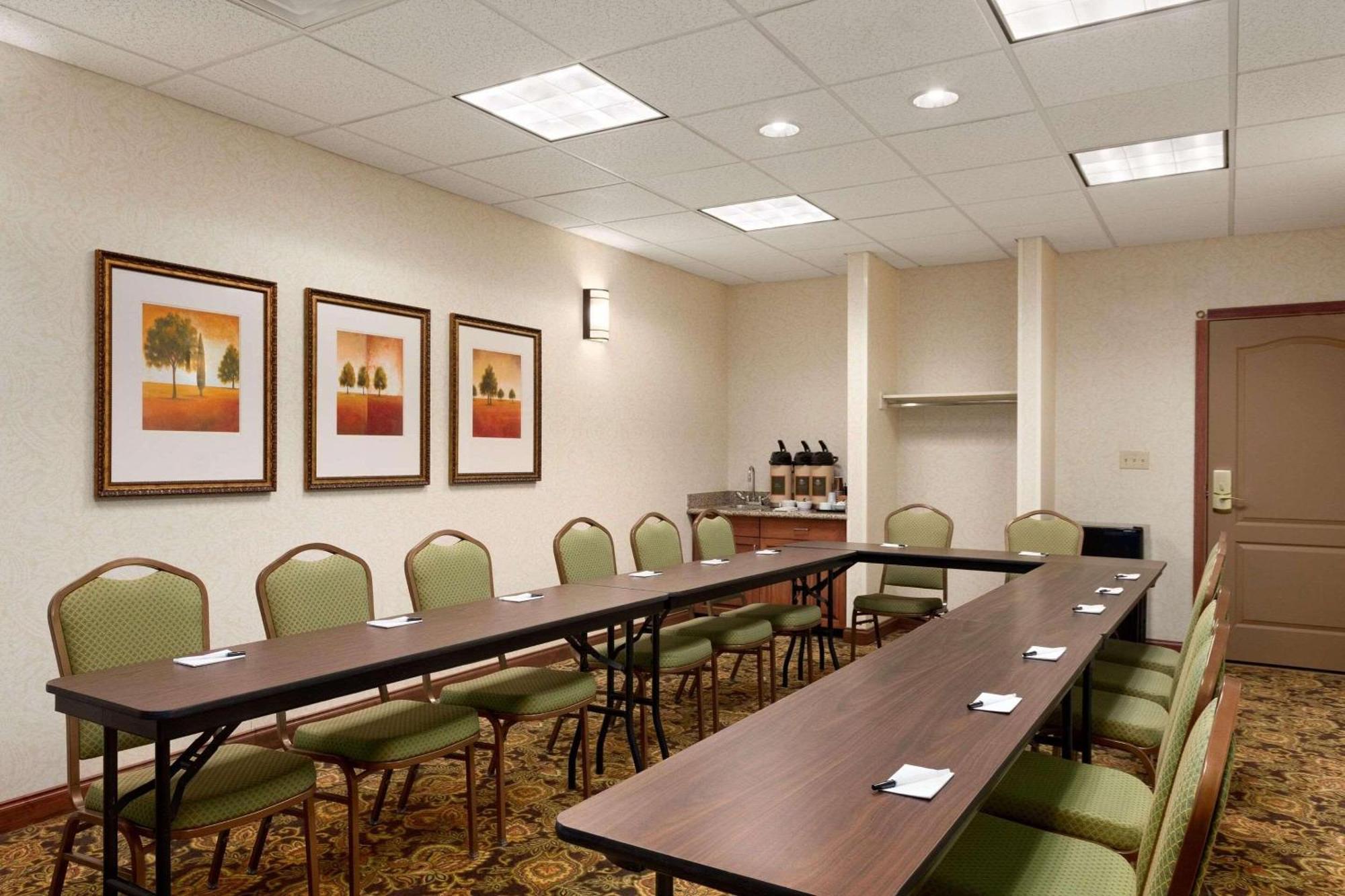 Country Inn & Suites By Radisson, Washington At Meadowlands, Pa Kültér fotó